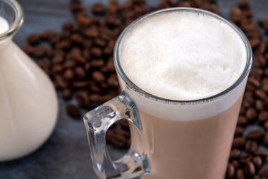 kapuçino ahşap masa kahve fincan