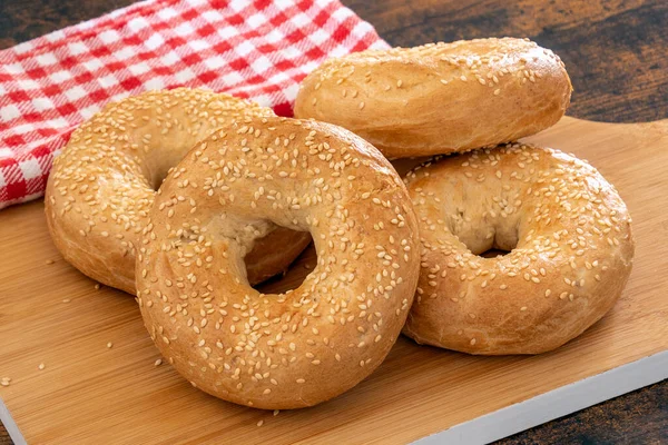 Bagels Com Sementes Gergelim — Fotografia de Stock