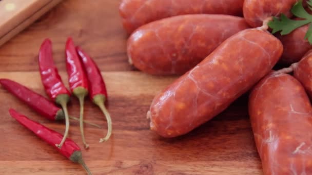 Small Raw Chorizo Sausages Cutting Board — Stockvideo