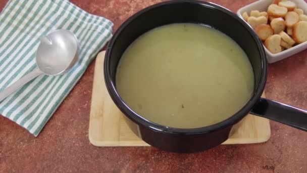 Πράσινη Σούπα Λαχανικών Τηγάνι — Αρχείο Βίντεο
