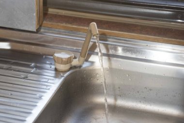 içme suyu kaynağı için musluk ya da su musluğu