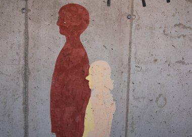 Kardeşler çocukluğunda ailenin bir parçası olarak birlikte büyürler.