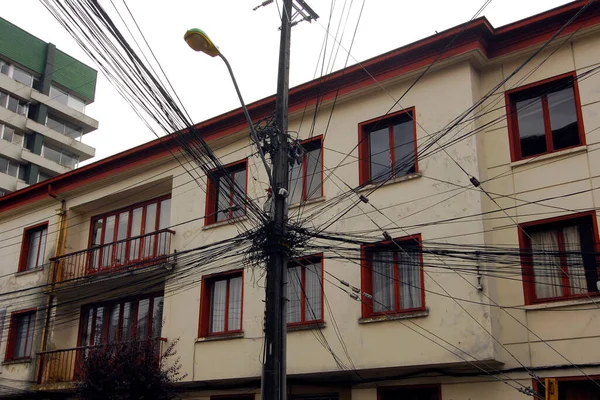 Çevrimiçi iletişim, telekomünikasyon teknolojisi ve dijital altyapı için veri kabloları