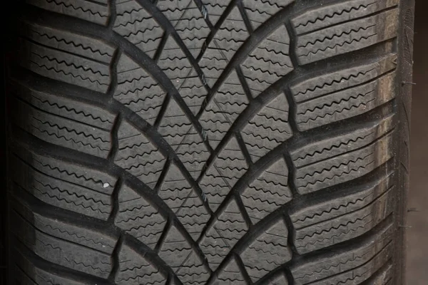 car tire and the tire tread or the tire profile