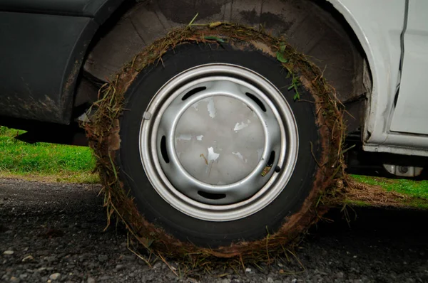 타이어 타이어 도로의 — 스톡 사진