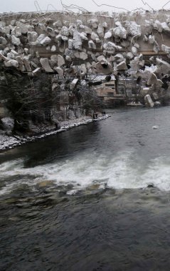 İnşaat sektöründe bina yıkım ve yenileme çalışmaları