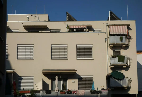 Bir Apartmanda Balkon Mimari Konut Binasının Tasarımı — Stok fotoğraf