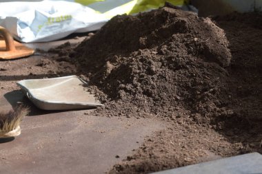 kullanılabilir arazi ve tarım için humus üretimi
