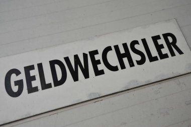 Para değiş tokuşu ve takas ofisi, başka bir para birimi.