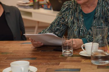 Sözleşme, karşılıklı hak ve yükümlülükleri yaratan, tanımlayan ve yöneten bir anlaşmadır.