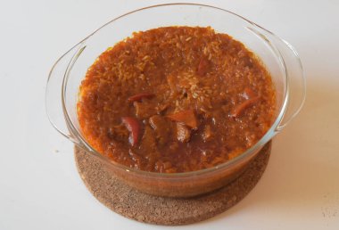 pirinç eti ya da Sırp pirinç eti, Avusturya mutfağında bilinen bir yemektir.