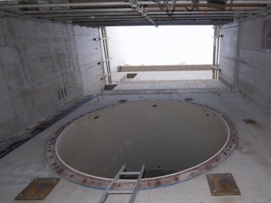 Su ve atık su temini için hidrolik mühendisliğinde kanalizasyon inşaatı