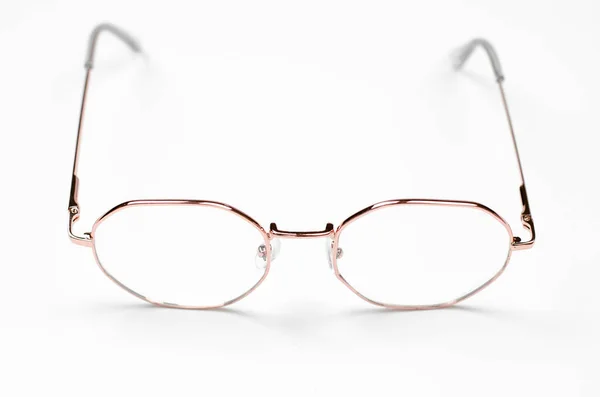 Beyaz Arka Planda Şık Gözlükler Demir Çerçeveli Gözlük — Stok fotoğraf