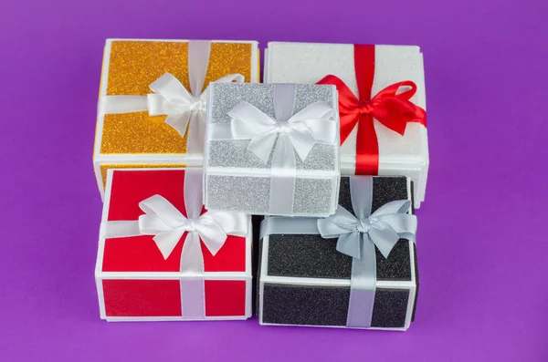 Large Small Gift Boxes Purple Background Lots Gift Boxes — Stock Fotó