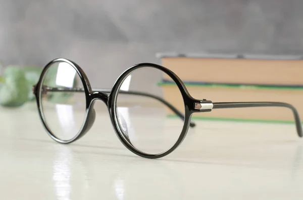 Stylish Glasses Vision Black Frame Table — 스톡 사진