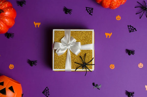 Halloween Gifts Sale Golden Gift Box Traditional Halloween Decorations Purple — Stock Fotó