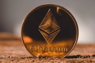 Ethereum madeni para yakın çekim. Dünya kripto para birimi. Geleceğin finansal sistemi - Ukrayna, İzmail 17.03.22