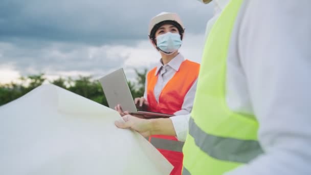 Asian Workers People Wearing Protective Face Mask Onsite Architecture Due — Stock Video