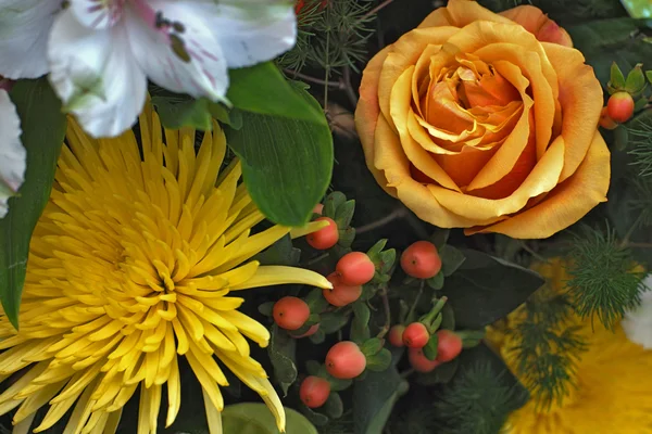 Um monte de flores. — Fotografia de Stock