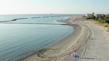 Tipik Emilia Romagna kıyısı. Lido Adriano kasabası, Adriyatik kıyısı, Emilia Romagna, İtalya..