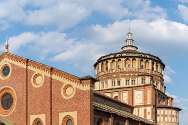 Kutsal Meryem Kilisesi (Chiesa di Santa Maria delle Grazie, 1497), bu kilise Leonardo da Vinci 'nin başyapıtına ev sahipliği yapmasıyla ünlüdür..