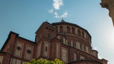 Kutsal Meryem Kilisesi (Chiesa di Santa Maria delle Grazie, 1497), bu kilise Leonardo da Vinci 'nin başyapıtı 