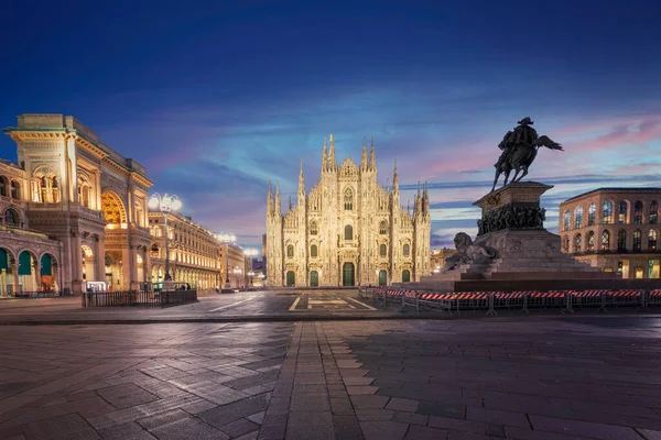 Milan Gothic Cathedral Duomo Wonderful Blue Hour Italy Horizontal Photo —  Fotos de Stock