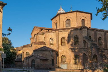 Batı Avrupa 'daki erken dönem Hıristiyan Bizans sanatının en önemli örneklerinden biri olan Basilica di San Vitale, Ravenna, Emilia-Romagna, İtalya