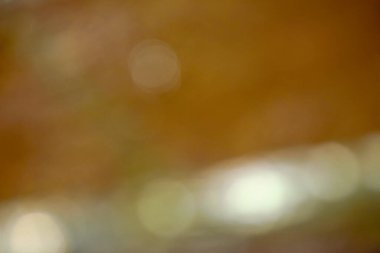 Kayadan bir fıskiyedeki suyun sönmüş hali.