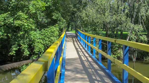 Holzbrücke Über Das Wasser Ternopil — Stockfoto