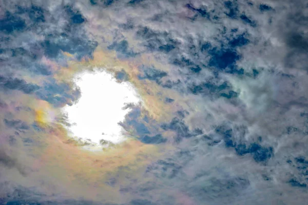 Céu Azul Nuvens Brancas Belo Dia Verão Ensolarado — Fotografia de Stock