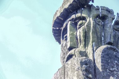 Parktaki oyuncak ahşap heykel.