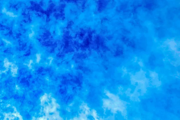 Cielo Azul Nubes Blancas Hermoso Día Soleado Verano — Foto de Stock