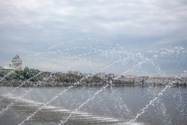 Wasserstrahlen Einem Springbrunnen Auf Einem Teich Ternopil Ukraine — Stockfoto