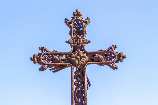 Cruz Cristiana Sobre Tumba Cementerio — Foto de Stock