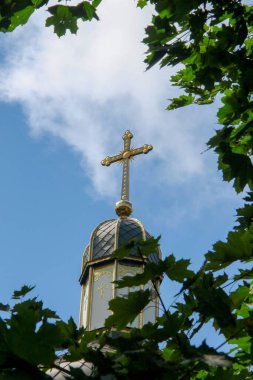 Ternopil 'deki Ukrayna Kilisesi binasının çatısında.