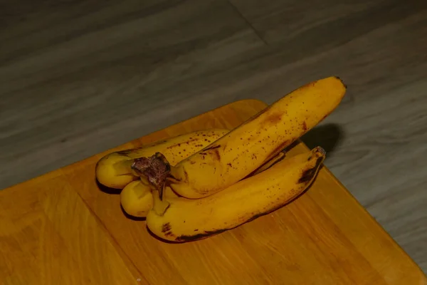 Tejer Plátanos Deliciosos Amarillos —  Fotos de Stock