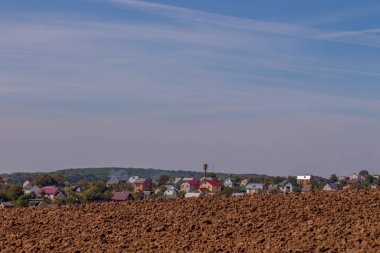 Eylül 'de kır evleri ve tarlaları
