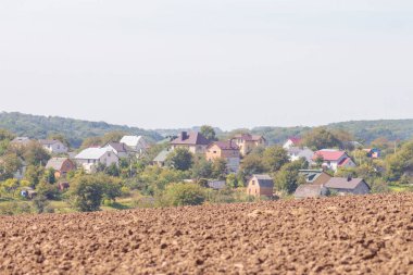 Eylül 'de kır evleri ve tarlaları