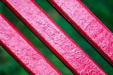 Kırmızı ahşap paralel tahtalar