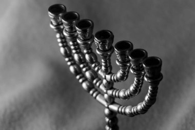 Yahudi güzel altın sarısı şamdan Hanuka, Yahudi yeni yılı ve Hamursuz Bayramı 'nı kutlamak için.