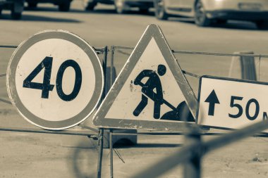 Yol tabelası tamir çalışmaları başladı.