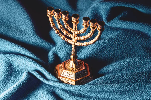 Judío Candelero Dorado Siete Para Leer Torá Las Sagradas Escrituras —  Fotos de Stock