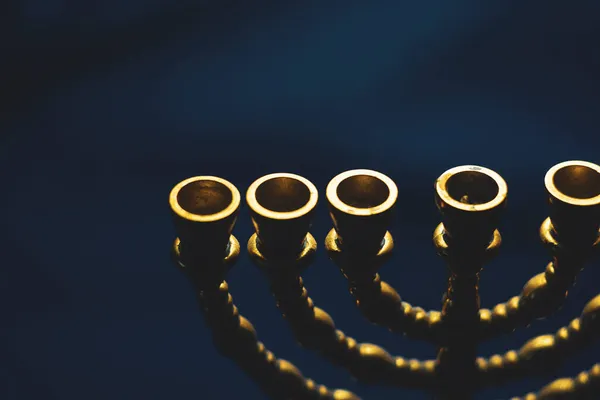 Jewish Golden Seven Candlestick Reading Torah Holy Scriptures — Stock Photo, Image