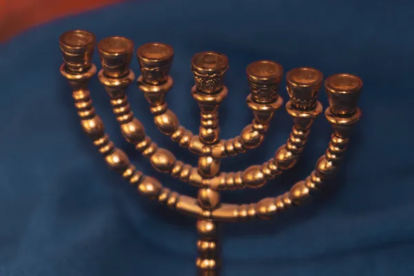 Jüdischer Goldener Leuchter Zum Lesen Der Thora Und Der Heiligen — Stockfoto