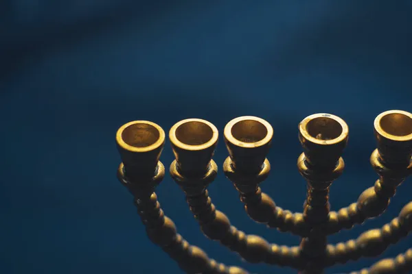 Jewish Golden Seven Candlestick Reading Torah Holy Scriptures — Stock Photo, Image