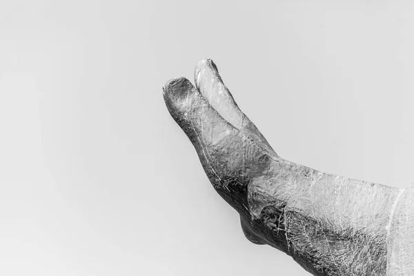 Vrouwelijke Hand Met Open Palm Naar Hemel Opgeheven — Stockfoto