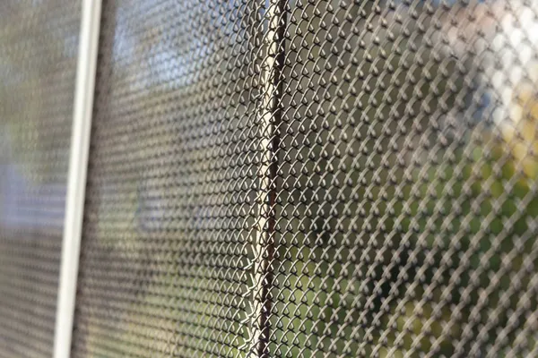 Textura Metal Embalado Malha Sintética Cerca Para Fundos — Fotografia de Stock