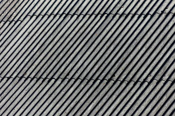 家の屋根の上の灰色の波状スレートのテクスチャ — ストック写真