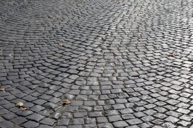 Siyah granit kaldırım taşları arka planlar için şehirde
